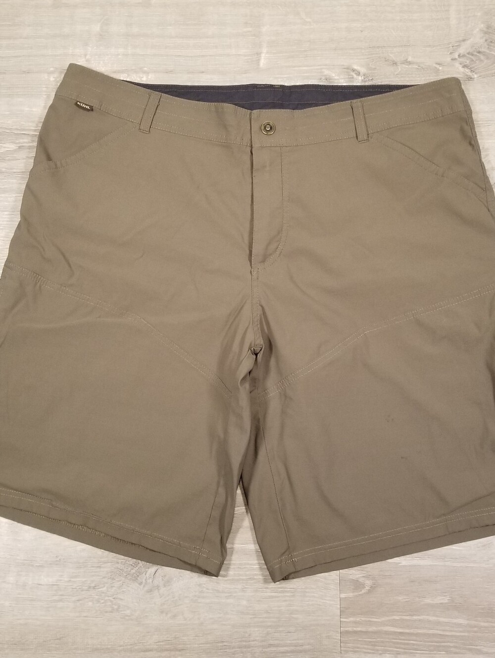 Kuhl Renegade Utility Cargo Shorts Mens Size 42 Brown Hiking Outdoor Stretch